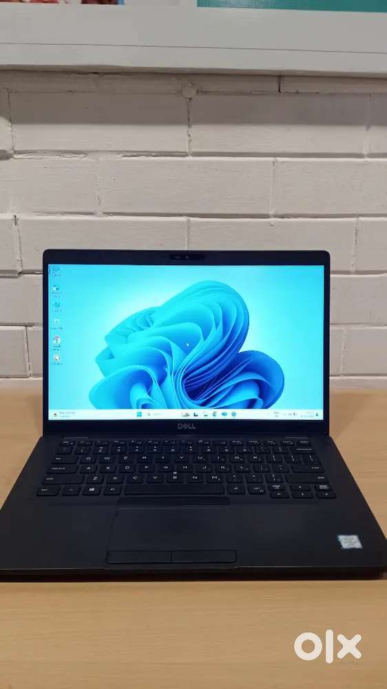 Dell Latitude 5400  8GB RAM 256GB SSD  Touchscreen  Good Condition