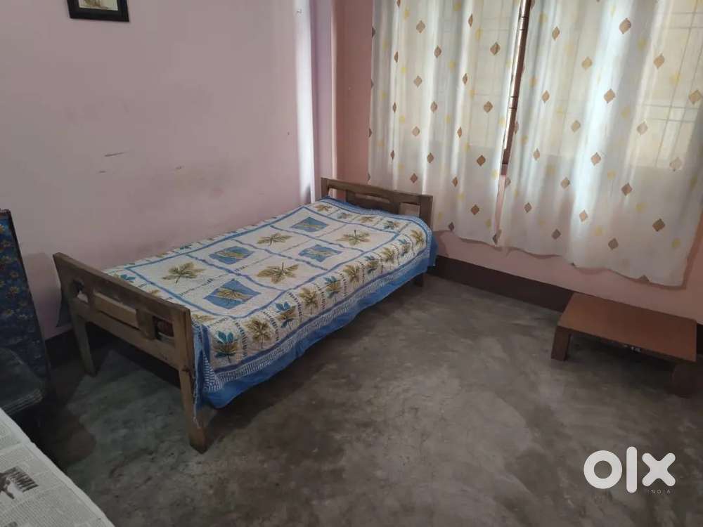 One single room for boys/girl