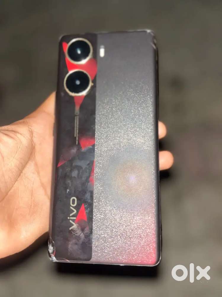 Vivo v29e 4 128  saf phone hei bilkul a1 condition hei