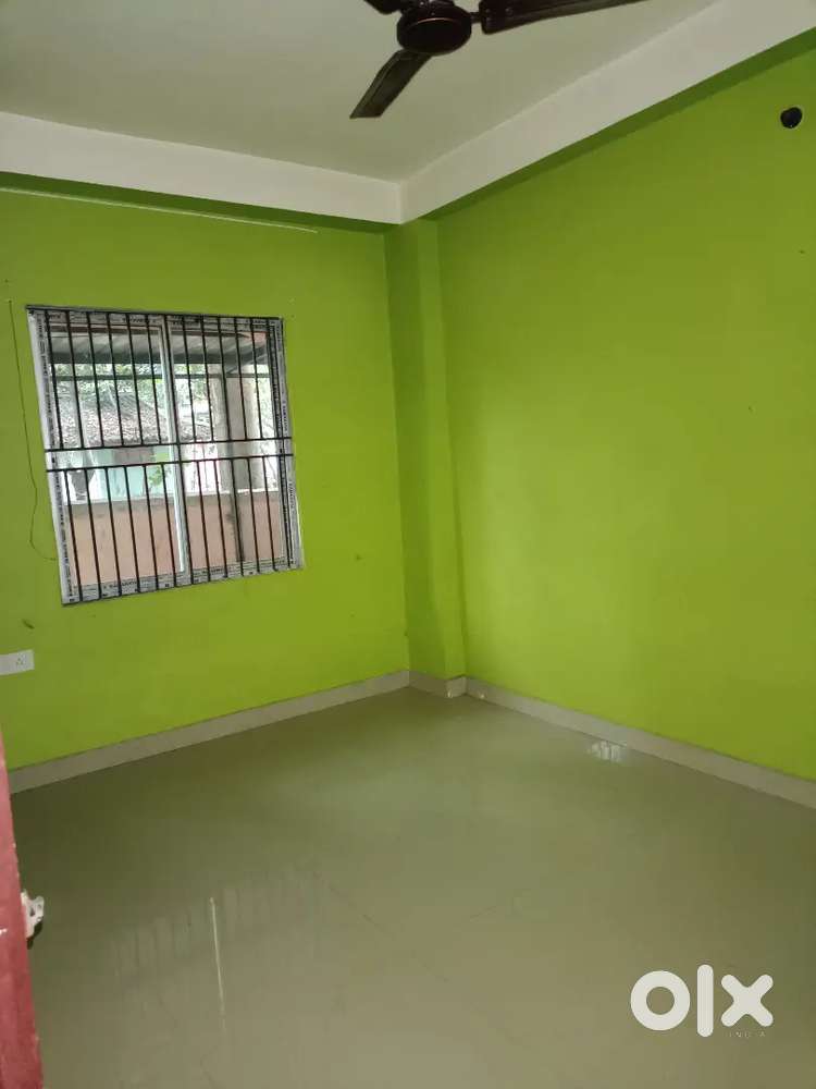 3 bhk flat for rent at paltan bazar near Vishal mall. Only for family