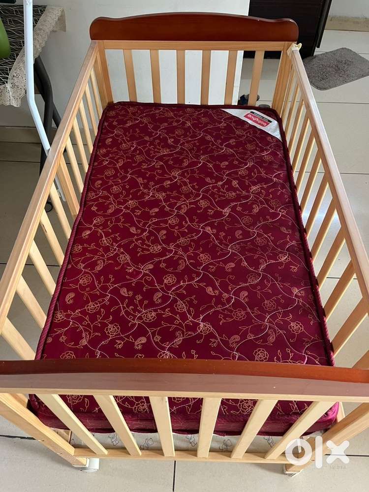 Babyhug Hamilton Wooden Baby Bed with Mattress – Excellent Condition