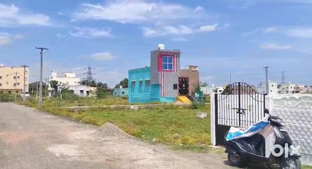  Prime 980 sq.ft residential plot on main road near bus stand & park