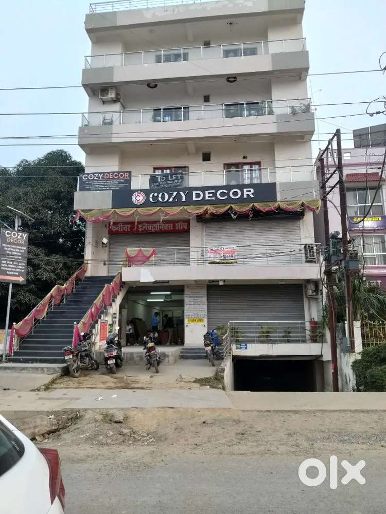 2Bhk Flat for rent to family or office.