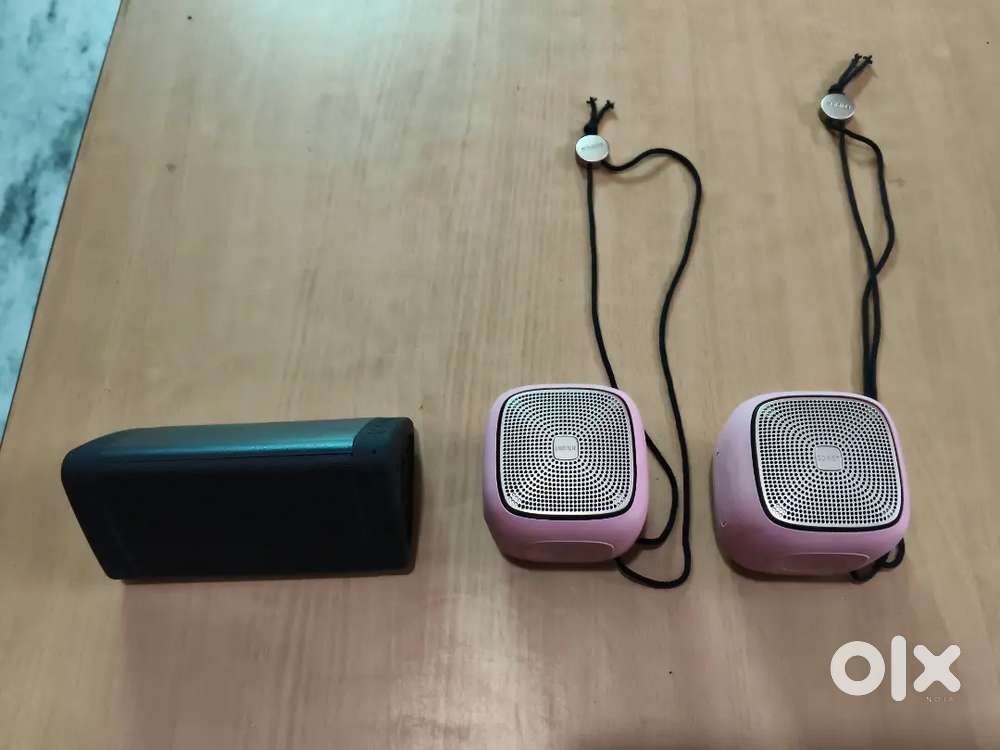 1. Edifier Duo Bluetooth, Rs. 2500. 2. Cambridge Oontz, Rs. 2000