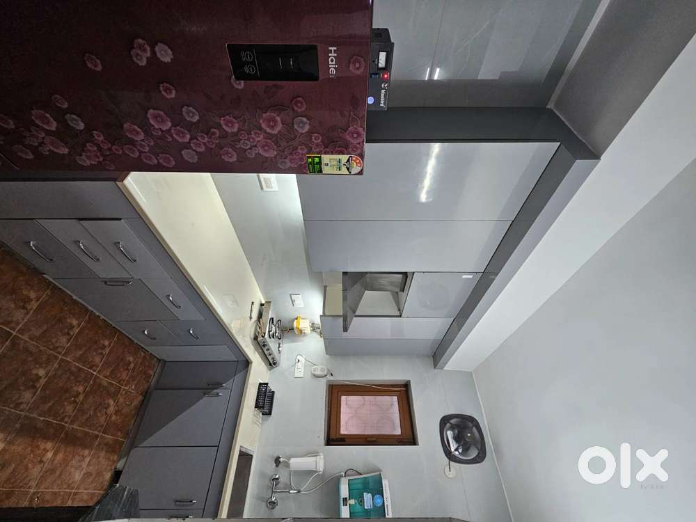 Fully Furnished 3 bhk house, 32 block Sriniwaspuri
