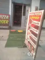 Moon Pizza & Burgers
