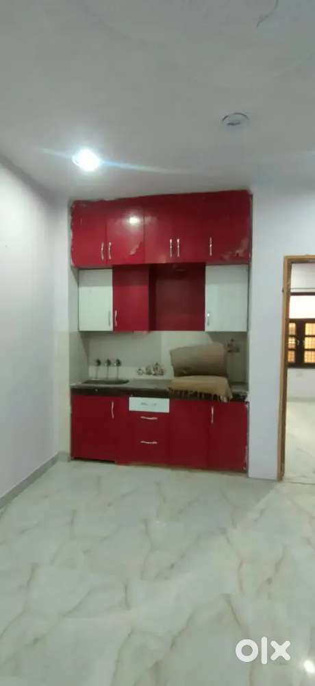 2 bhk builder floor independent in Dwarka mor