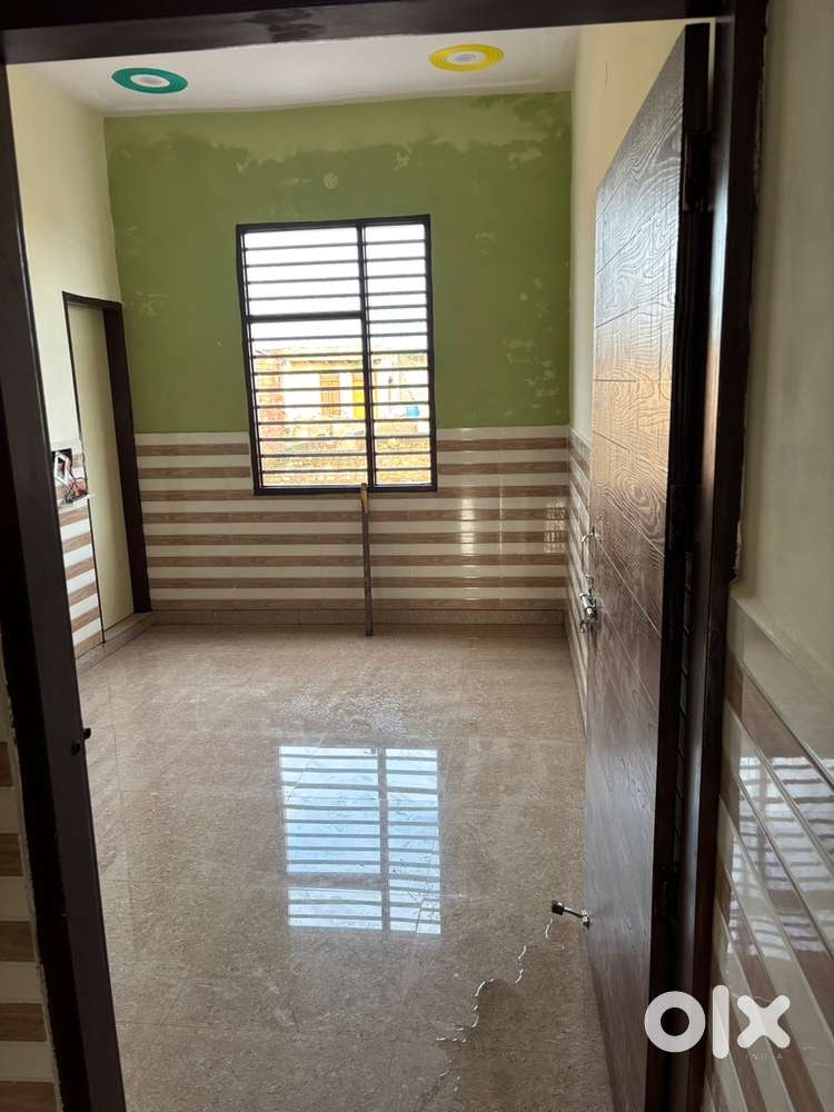 Flat Rent ka liya available hai