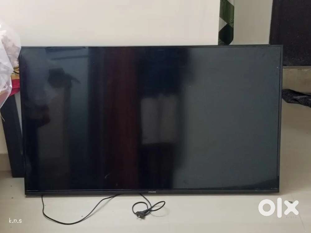 iffacoln smart TV 55-inch limited addition 2 yrs old
