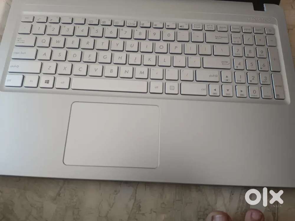 Asus vivobook laptop