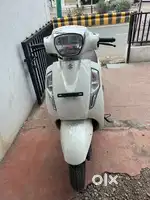 Acess 125 white colour cash ma lidhelu che