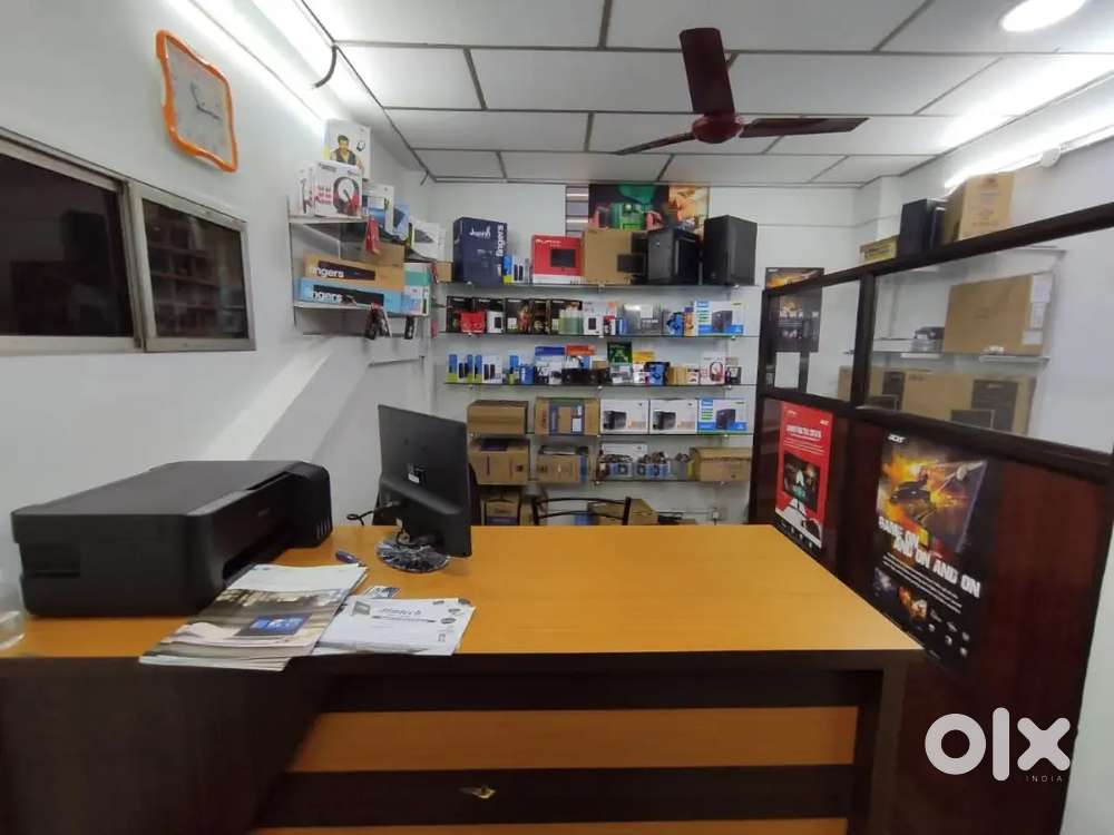 COMPUTER AND CCTV SHOP FOR SALE