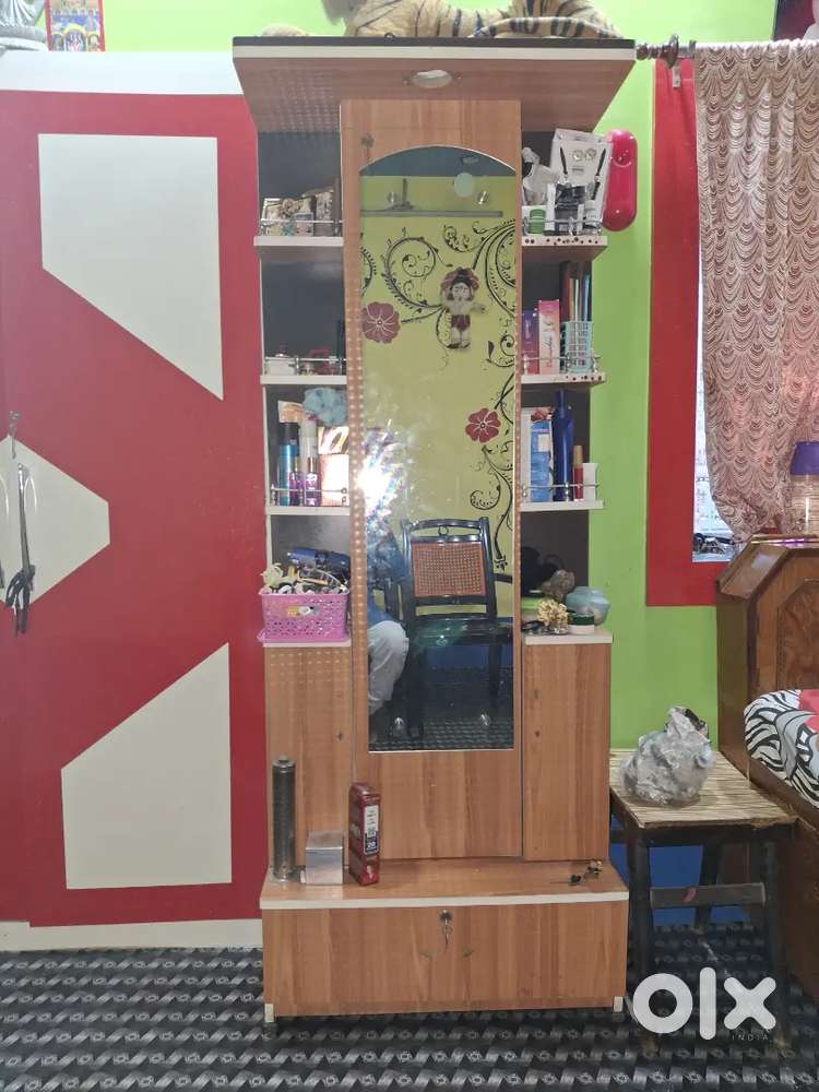 Good condition dressing table
