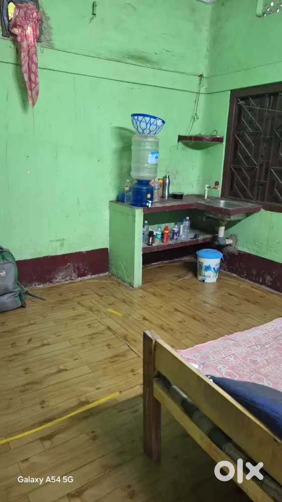 RENT Rs.3000, PG Rs. 7000