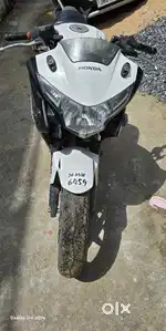 HONDA CBR 250R