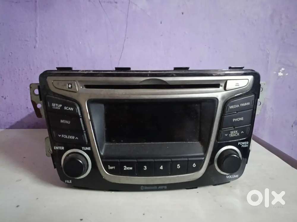 Hyundai Verna model 2016 automatic car music system