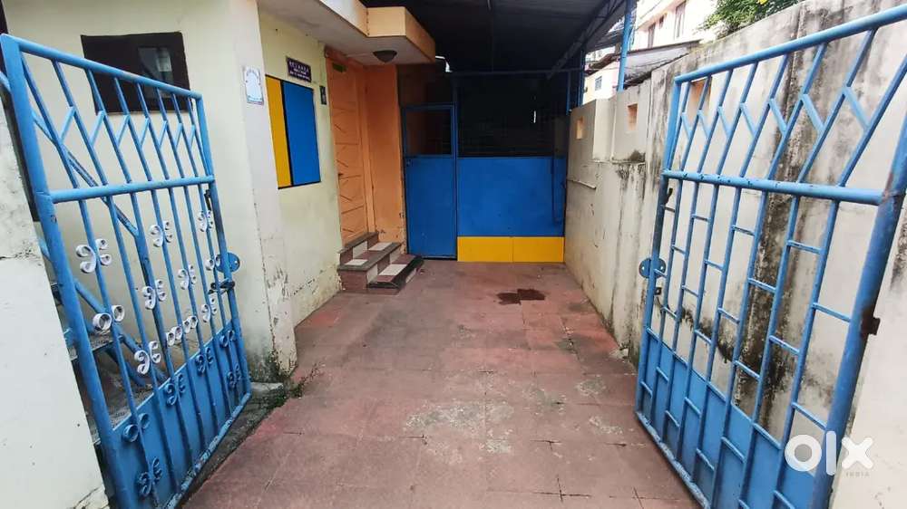One-storey house on a plot of land of one and a half cents