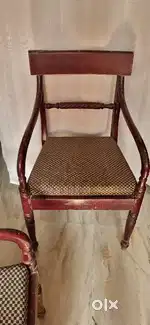 Good condition Solid Set Of 6 Antique Classy Chairs