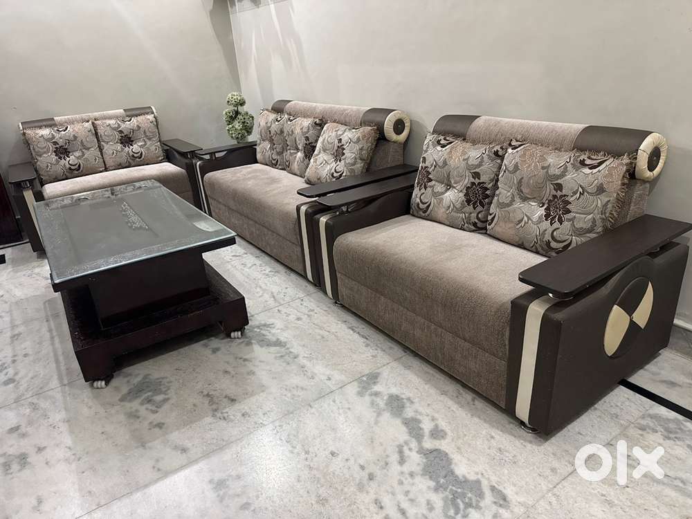 7 seater sofa set with centre table with glass top