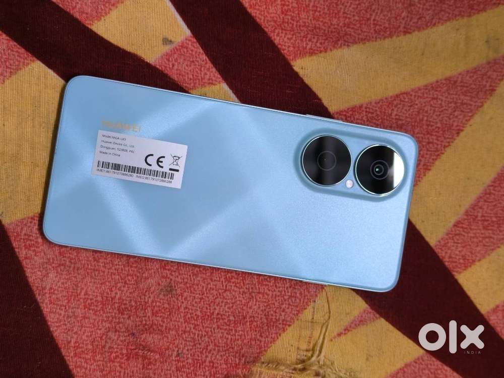 Huawei nova Y73