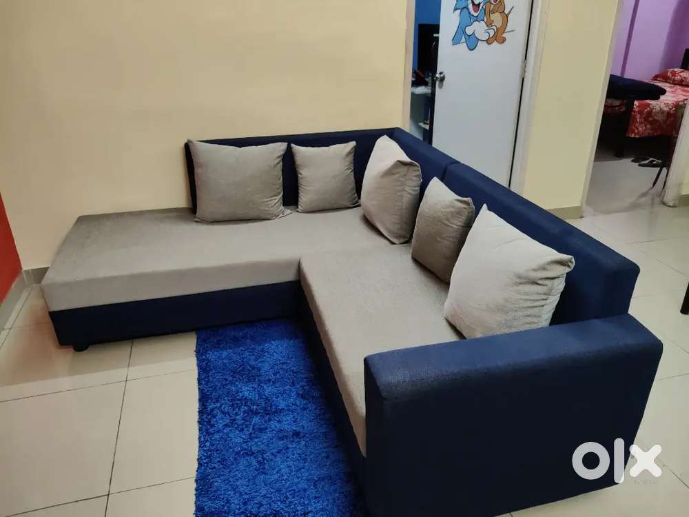 5 seater L shaped Sofa with cushions
