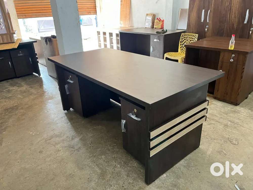 Furniture showroom(Need sales girl or salesman for furniture show rom)