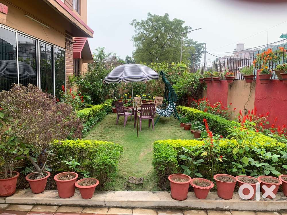 5000 square feet Villa with garden & Caretakers house