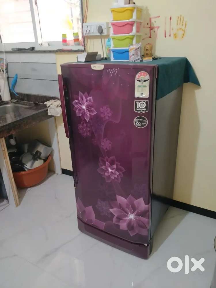 फ्रिज विकणे आहे