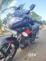 Pulser 220 F