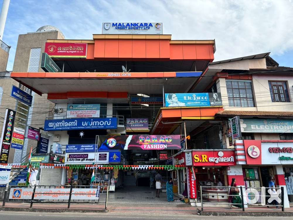 Semi-furnish Showroom space for rent near SBI Branch Main Road Punalur