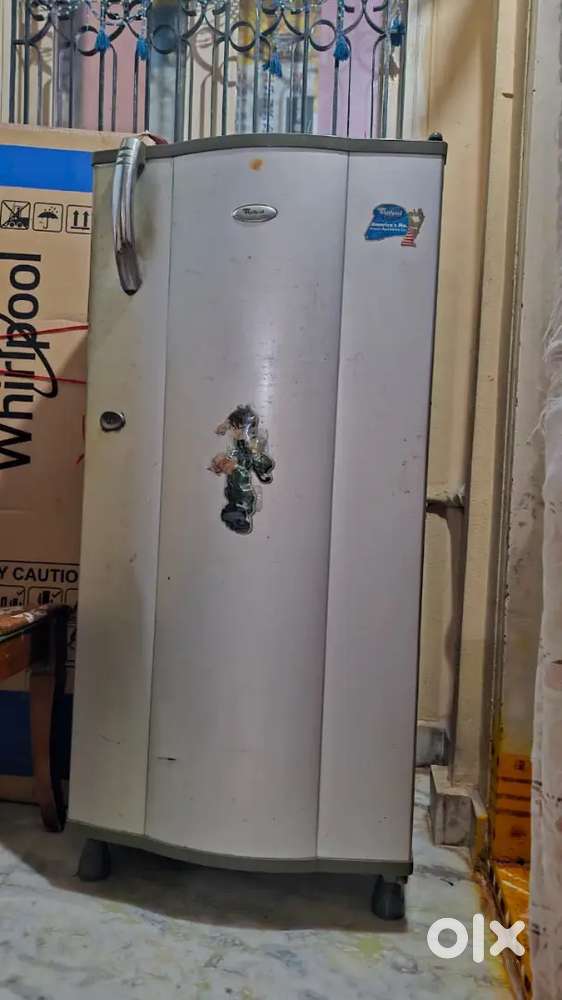 Whirlpool 200L Fridge