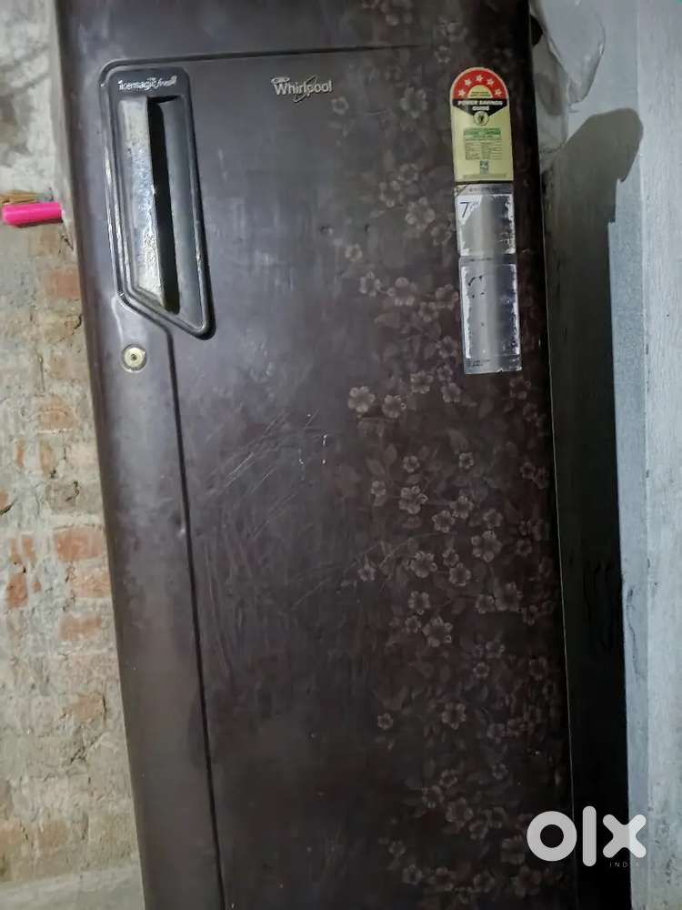 Whirlpool refrigerator storage volume 195 and kamperesr kharab hai