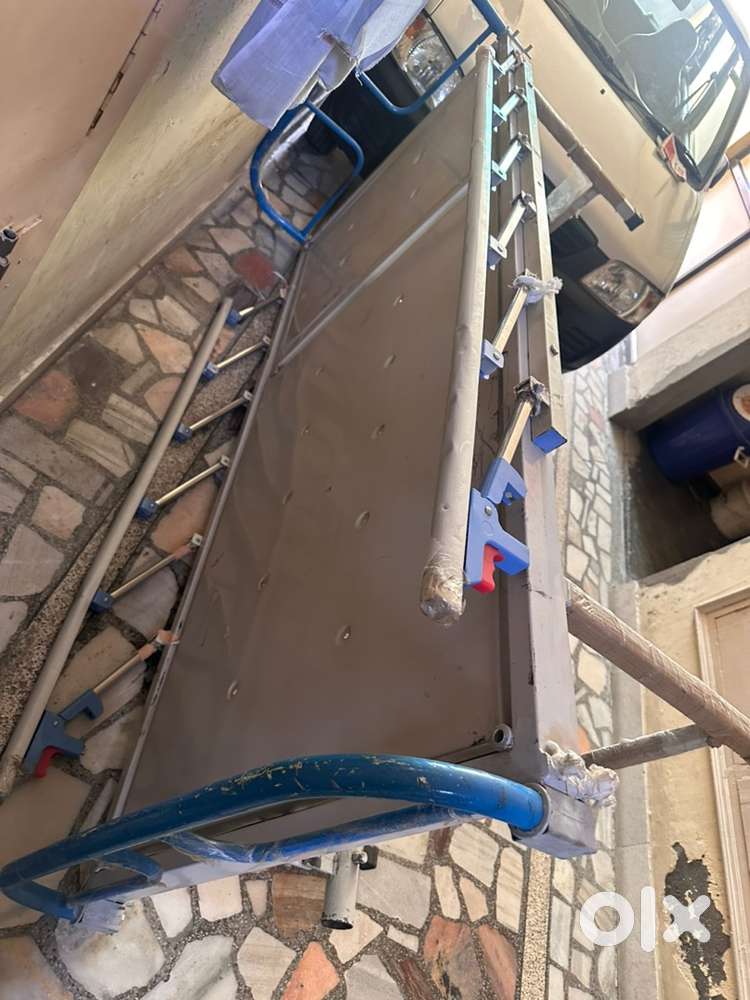 Surgical bed