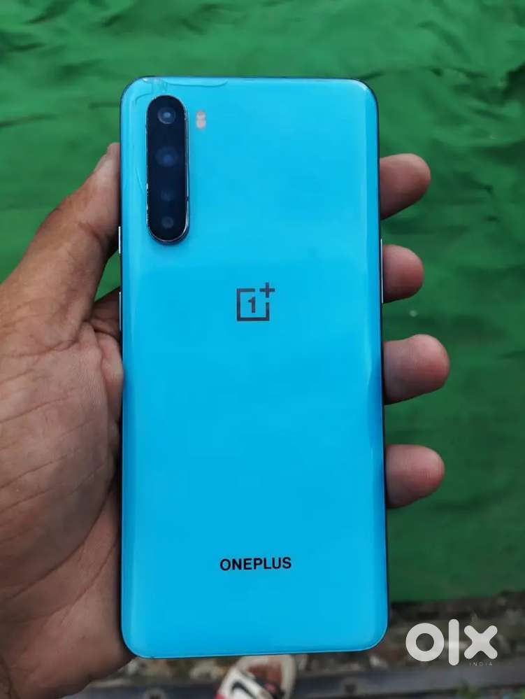 OnePlus Nord 5g  8 128.   Thodi yahi screch screen chlta oky itna
