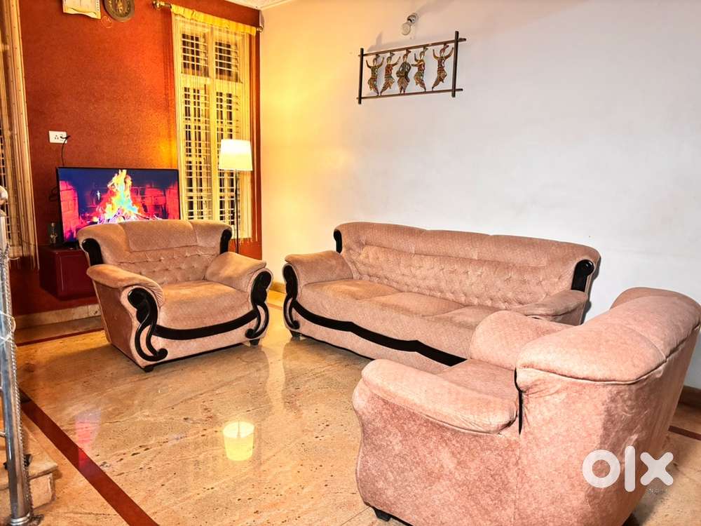 Sofa Set for Sale (Excellent Condition)