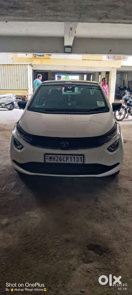Tata Altroz 2024 Petrol Well Maintained
