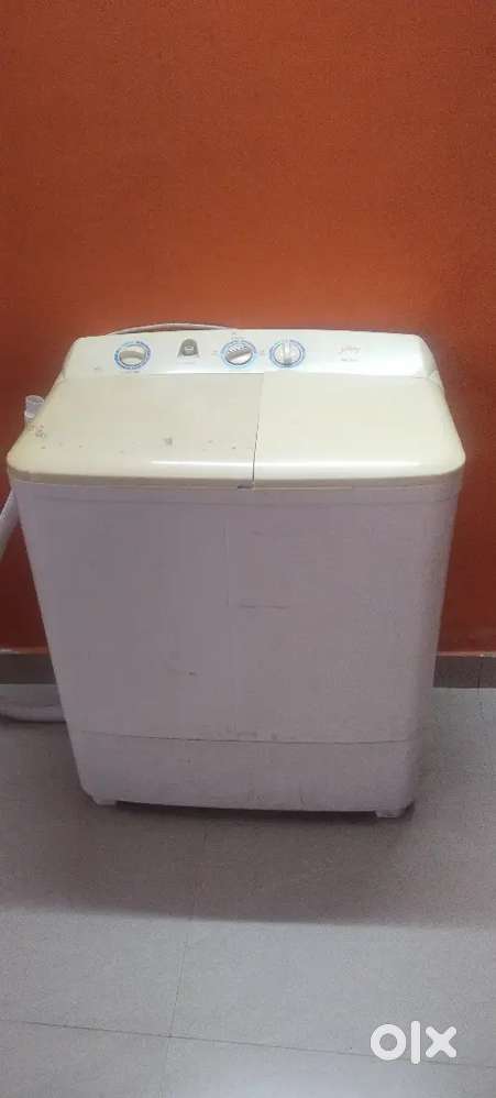 Semi-Automatic Washing Machine