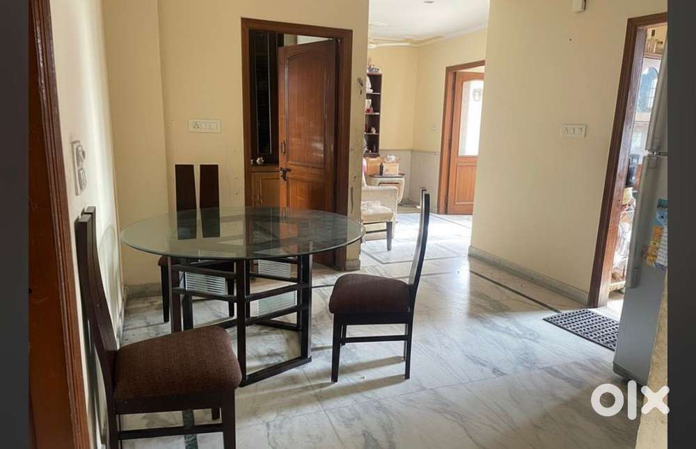 50 sector 4bhk (2nd floor)  #victoria enclave