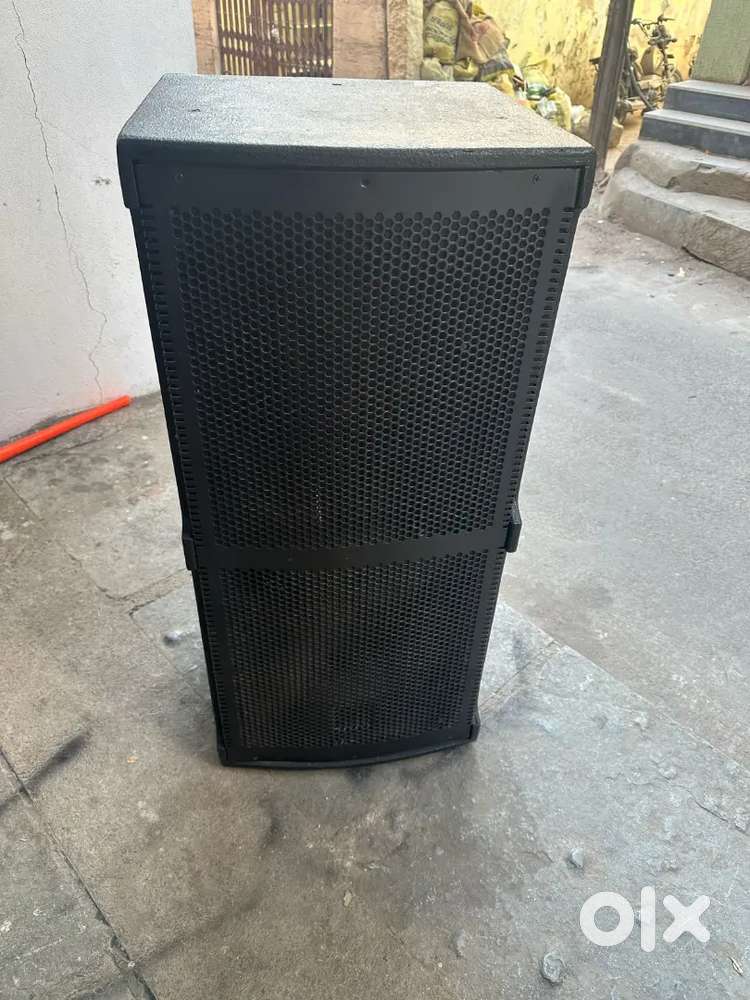 Ahuja 1000 watt subwoofer and rcf model Speakers and amplifier
