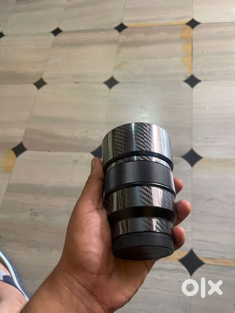 sony 85 mm f1.8 lens