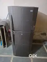 3 years old LG 280 l double door refrigerator