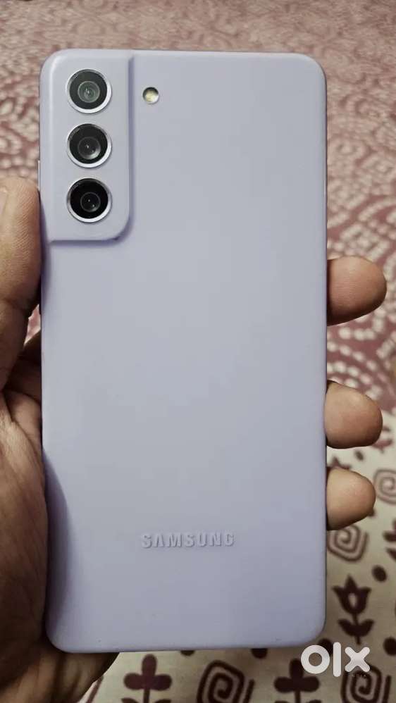 Samsung S21 FE 5g 8/256gb sale for 13k