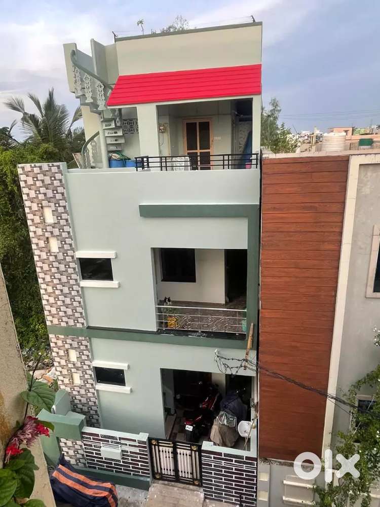 3 Floor building