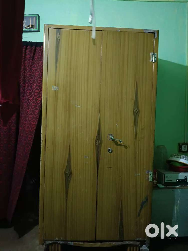 I want to sell this at least for 1600 to 1500 please i need it urgent