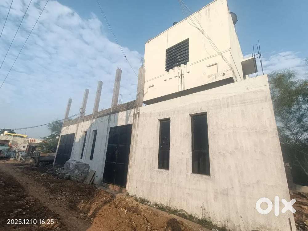 1000+500 sqft area available