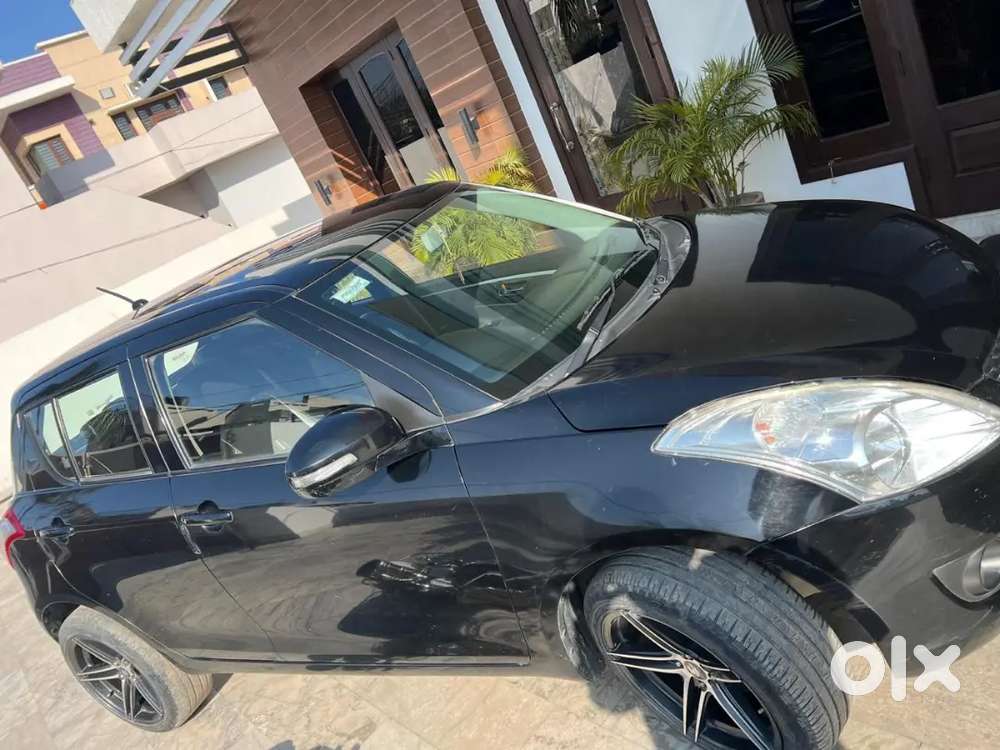 Maruti Suzuki Swift 2012 black edition
