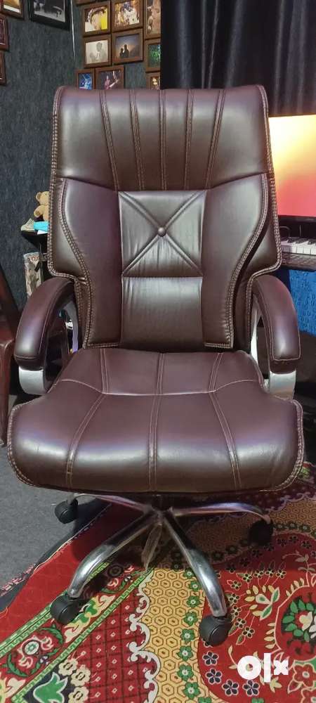 Office chair - Boss chair for sale (brand new) 5000/-