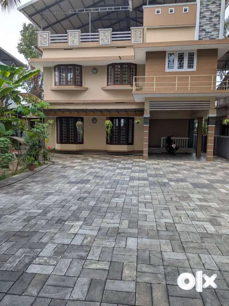 4 BHK FURNISHED FLAT HOUSE FOR RENT