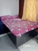 Single bed (deewan)
