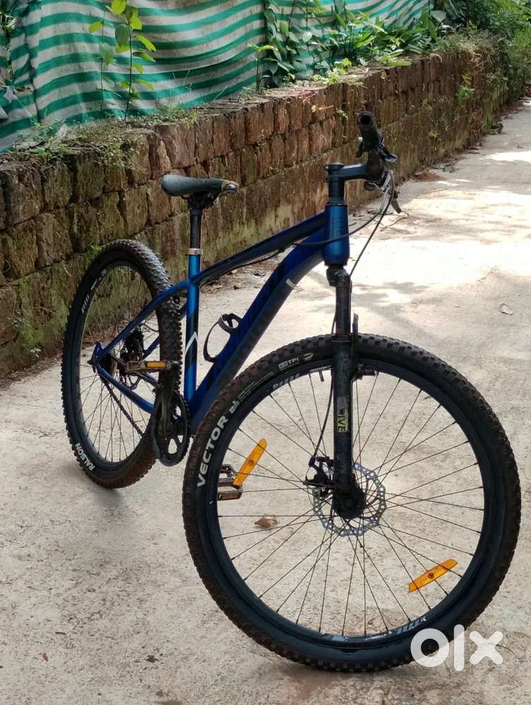 Radiant Zeppelin MTB (Mountain Bike) with Dual Disc Brakes